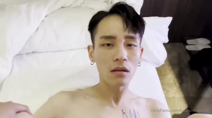 爆操纹身白嫩骚零