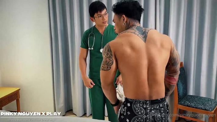 PINKY-BODYBUILDER FUCKED DOCTOR x JIM