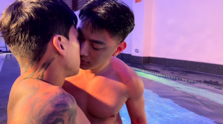 【Swa2880】Gonejall by the pool