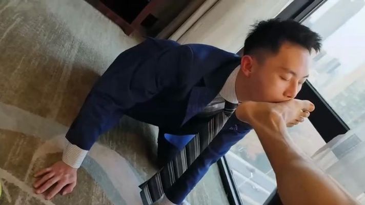 东北粗口s-正装反差伪主被粗口调教 1