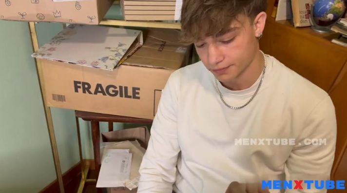 MenXtube - i caught Edoardo Fresia shoplifting and punished him