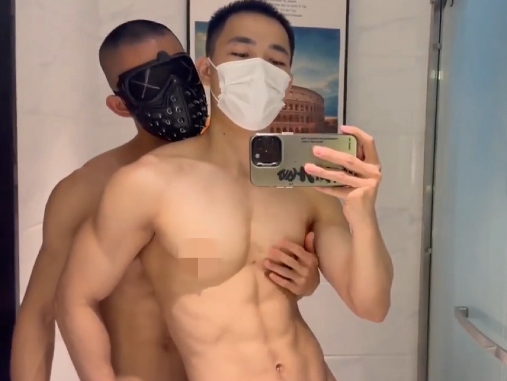 【全網體育生】肌肉健身教練和學員的訓練