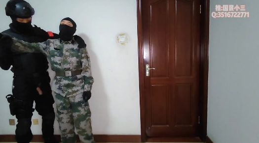 【国民小三】特警小9与迷彩小三的惊险一幕