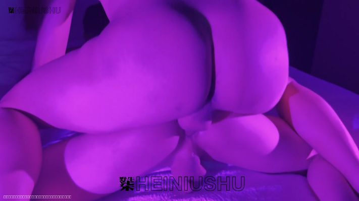野牛柒-黑皮体育生大战白皮肌肉蜜桃