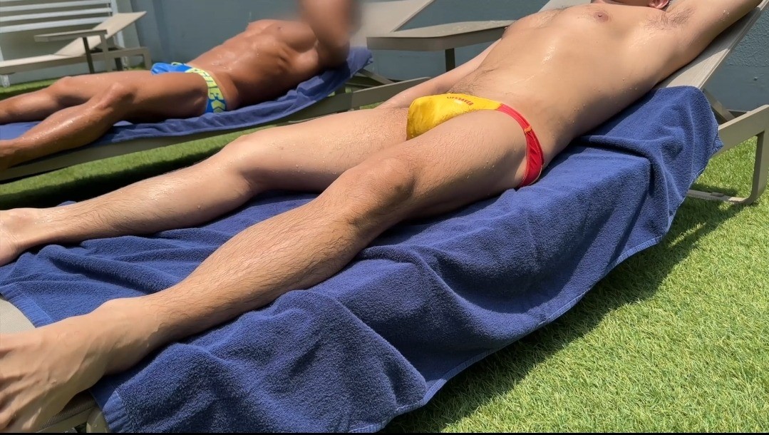 【公牛】夏日 泳池