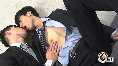 Men’s Rush.TV – GT-1802 – 感度良好！ゆるふわな雰囲気のハンサムノンケ青年がスーツで犯されメス化♂