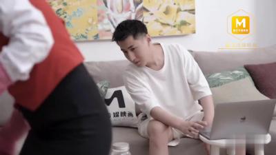 强上服务员